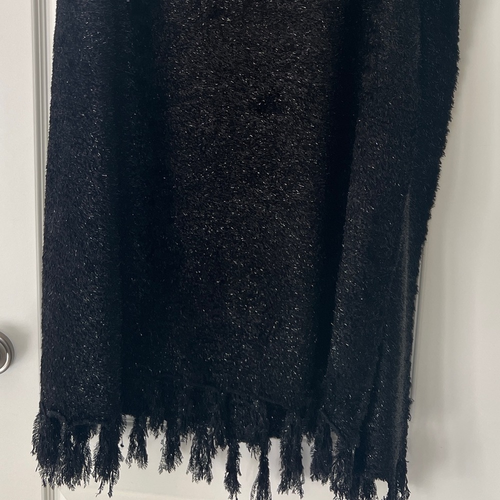 Luxurious Pashmina black with lurex thread